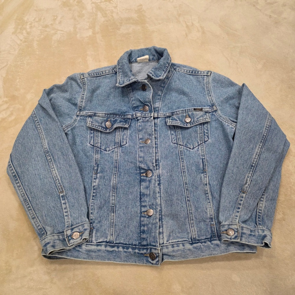 Vintage Chic Denim Jacket Medium Blue Wash 100% Cotton Trucker March 1999